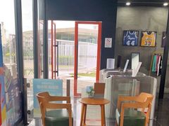 -洛克公园·篮球·足球·羽毛球(莘庄店)