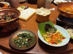 -老滇山寨•云南特色菜•地方菜•民族风情歌舞表演(金碧店)