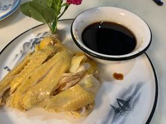 白斩鸡-七的湖·晚芳亭·阳澄湖农家菜·大闸蟹(莲花岛店)