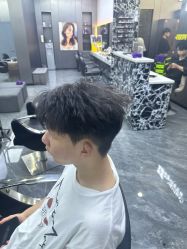 -米可造型烫发染发