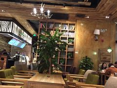 -雨舍咖啡(汉神购物广场咖啡街区店)