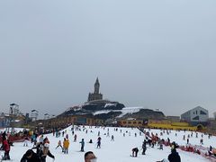 -采薇庄园四季滑雪场