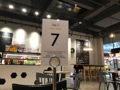 大堂-HELLO 27 意面·沙拉·帕尼尼