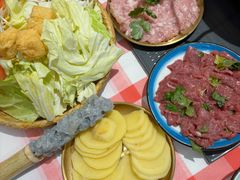 -洪霞餐馆·川菜·鲜货现炒(两江春城店)