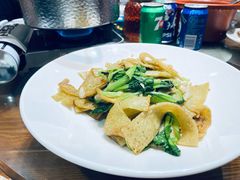 -黄泥岗·地道湖北菜(奥特莱斯店)