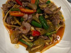 酸菜炒鸡杂-懒人盐府人家(航天桥店)