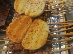 烤馒头片-昱家胡同·烧烤海鲜铜锅涮肉(和平里店)