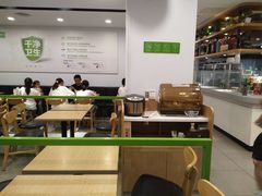 大堂-老乡鸡(潜山南岳路店)