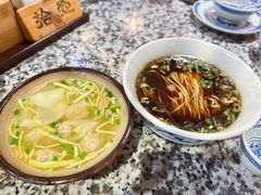 老鸡汤馄饨-南京大牌档(崇文门国瑞店)