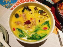 -云海肴·汽锅鸡·云南代表菜(天山百盛优客店)