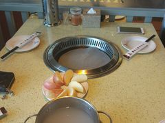 -鑫海汇海鲜烤肉火锅自助(七彩城店)
