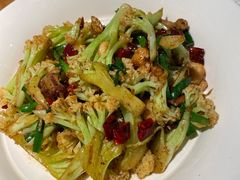 干锅花菜-费大厨辣椒炒肉(万家丽一店)
