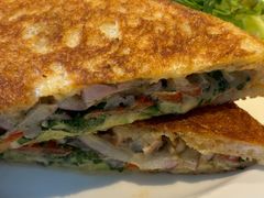 -ROAST coffee & eatery