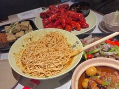 -巴厘龙虾·榜首油焖大虾(音乐学院·沿江酒馆店)