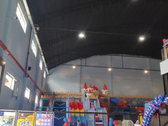 -嘿哟动霸CHUA·新潮玩运动娱乐中心·蹦床滑冰团建乐园