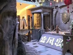 -暴风岛沉浸式体验馆(百联世纪店)