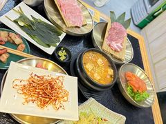 -臻牛烤肉