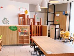 用餐区-德克士(中盛国贸店)