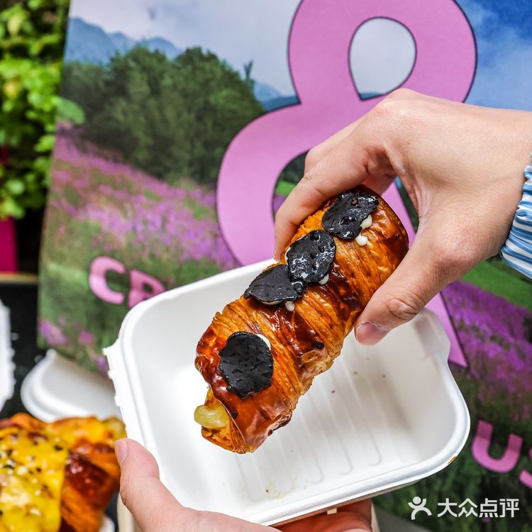 偷偷告诉大家个小秘密，港汇恒隆店不排队哦