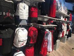 -Air Jordan(世贸天阶店)