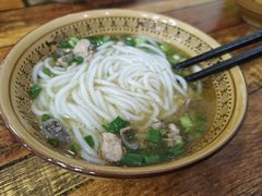 砂锅土鸡米线-正宗李家土鸡米线店