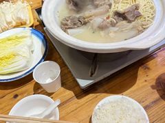 -霄汉牛三鲜湖北砂锅菜(万松园2店)
