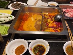 -百年川椒重庆老火锅(光谷店)