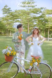 -易摄影婚纱摄影工作室