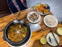 -菌之家·专业纯野生菌火锅·特色炒菌