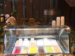 -松山湖凯悦酒店·Café自助餐厅·周末火舞秀表演