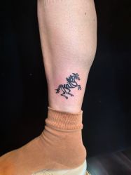 -越域刺青