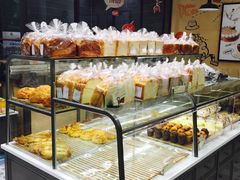 面包甜点陈列柜-面包新语(滨湖万达店)