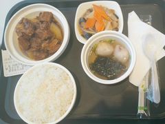 红烧牛腩饭-百事佳烧鸭牛腩(上海虹桥站店)