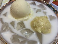 白雪榴璃-甜心妈妈·榴莲星级糖水(北京路总店)