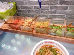 -呷佬·长沙手工米粉(金沙江路店)
