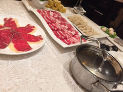红鼎豆捞(街道口店)-红鼎豆捞(珞狮路店)