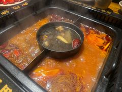 -老牌坊云南鱼豆花火锅(爱建店)