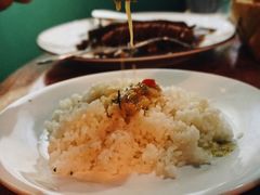 炖带骨三黄鸡绿咖喱配泰国香米-羽深肉铺 Steak & Wine