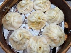 -莱莱小笼·乔艾