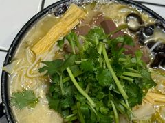 -肥汁米蘭香港米线(长宁来福士店)