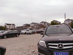 -新场古镇-停车场