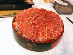安格斯牛肉-鲜入围煮花胶鸡海鲜火锅