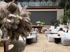 -洛缦音乐餐厅(工业展览馆万象城店)