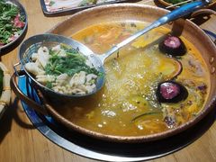 -洱火云南酸菜牛肉火锅(石景山当代商城店)