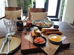 -HIGH FIVE哈福手工汉堡(桂林路店)