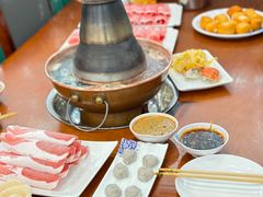 -楼外楼大刀肉传统火锅居(博学路店)