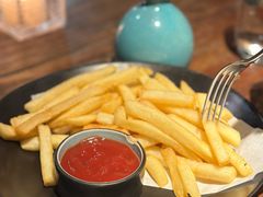 -Carbon莫卡哆·意大利复古集市餐厅(杭州大厦店)