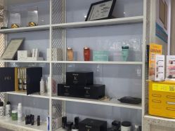 -PE SALON