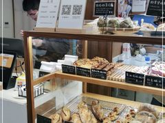 面包甜点陈列柜-慢熟面包店bud bread(孩儿巷店)