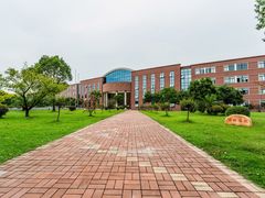 -中加枫华国际学校